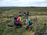Amazing picture of two totally separate goups of riders suffer a rear mech failer on Saddleworth Moor. 